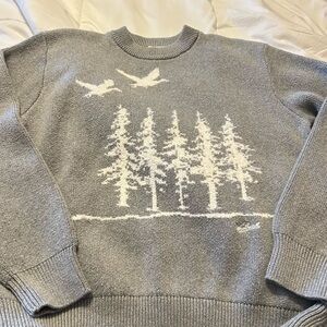 Woolrich Gray Crewneck Sweater with White Forest Design